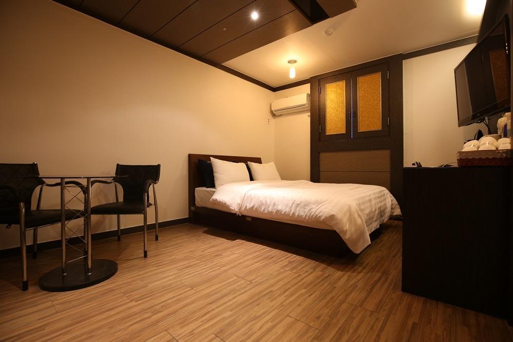 Hera Motel Daejeon Esterno foto
